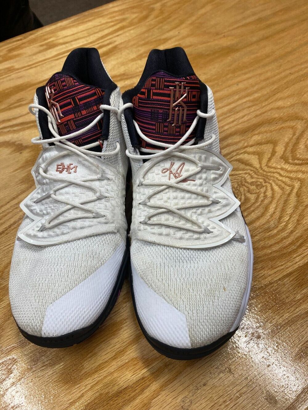 Nike Kyrie 5 BHM Sneaker Youth 6.5 White Lace Up Basketball Shoes C17894-100 S25